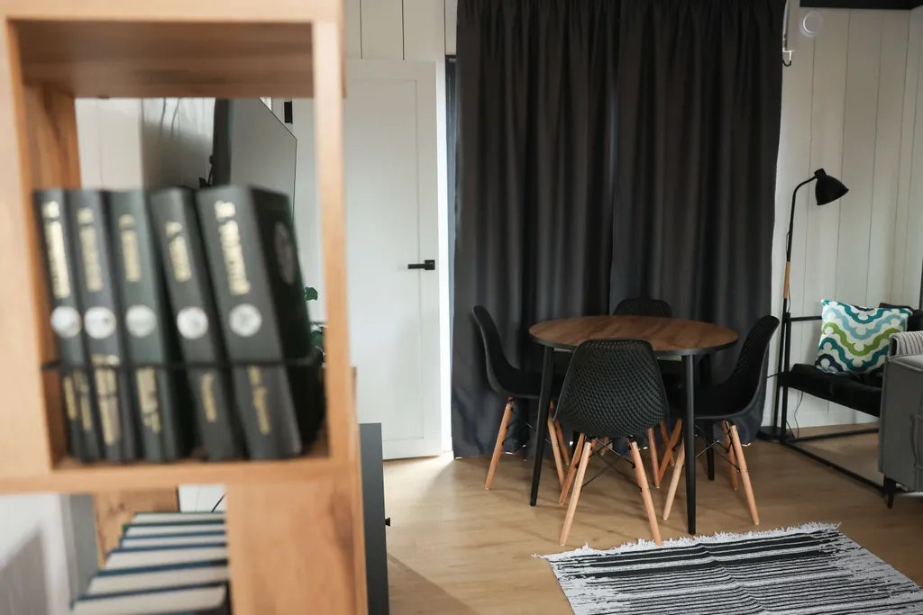 Коттедж Уютный глэмпинг для компании (6 отдельных домиков + территория) — Конаково