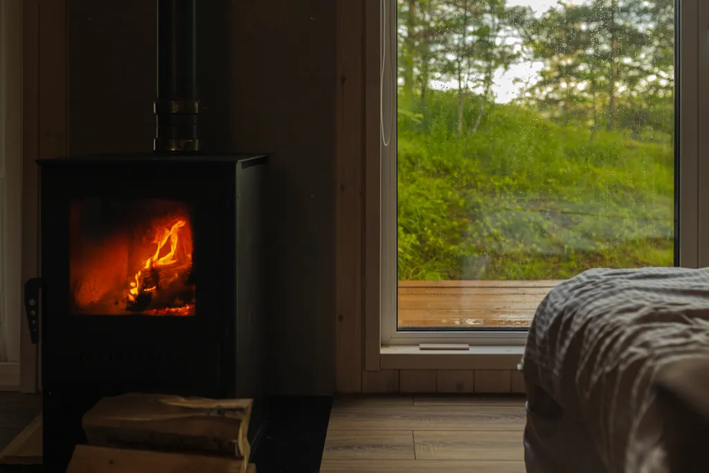 Дом-студия с панорамной стеной на залив Мусталанлахти