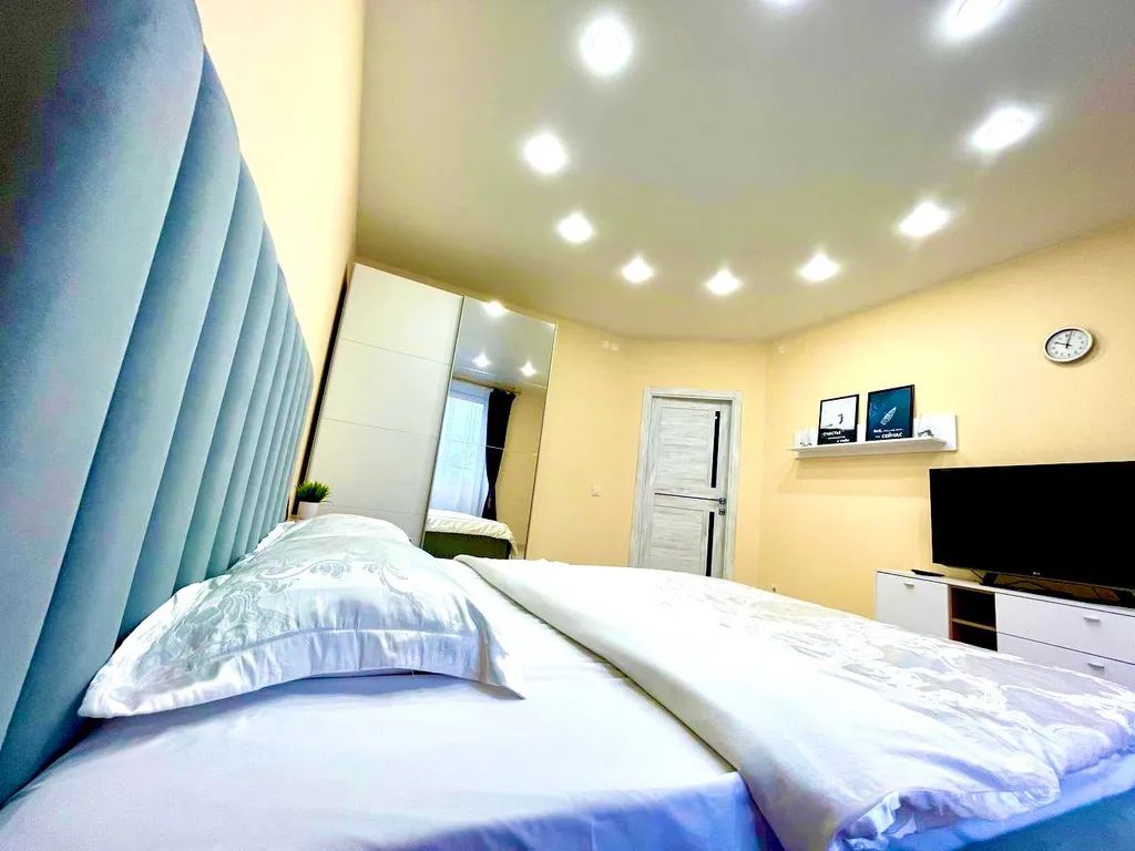 Современная квартира недалеко от центра