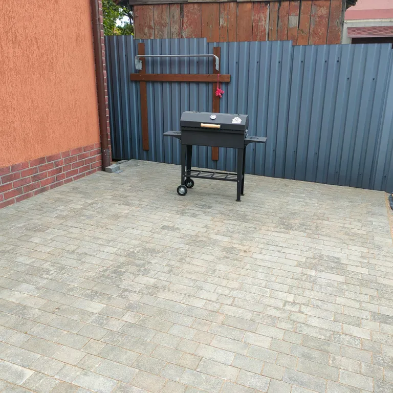 Таунхаус на 2 квартиры около моря