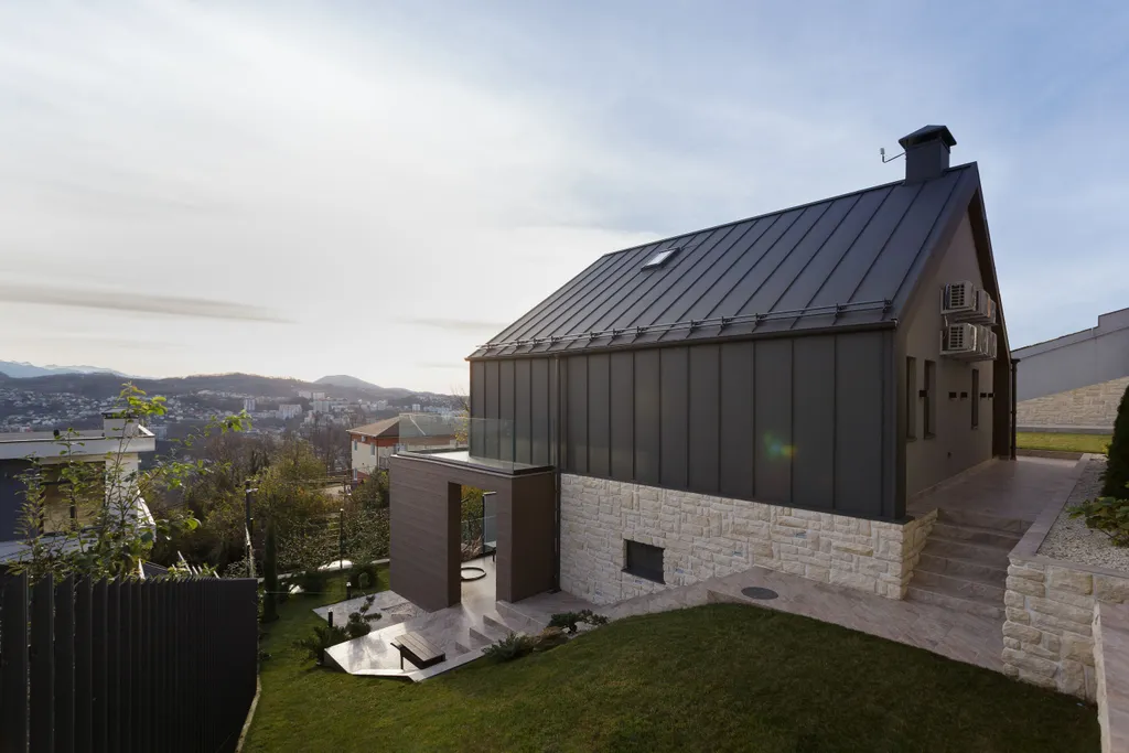 Коттедж Уникальный дом архитектора с видом на горы — Барановка