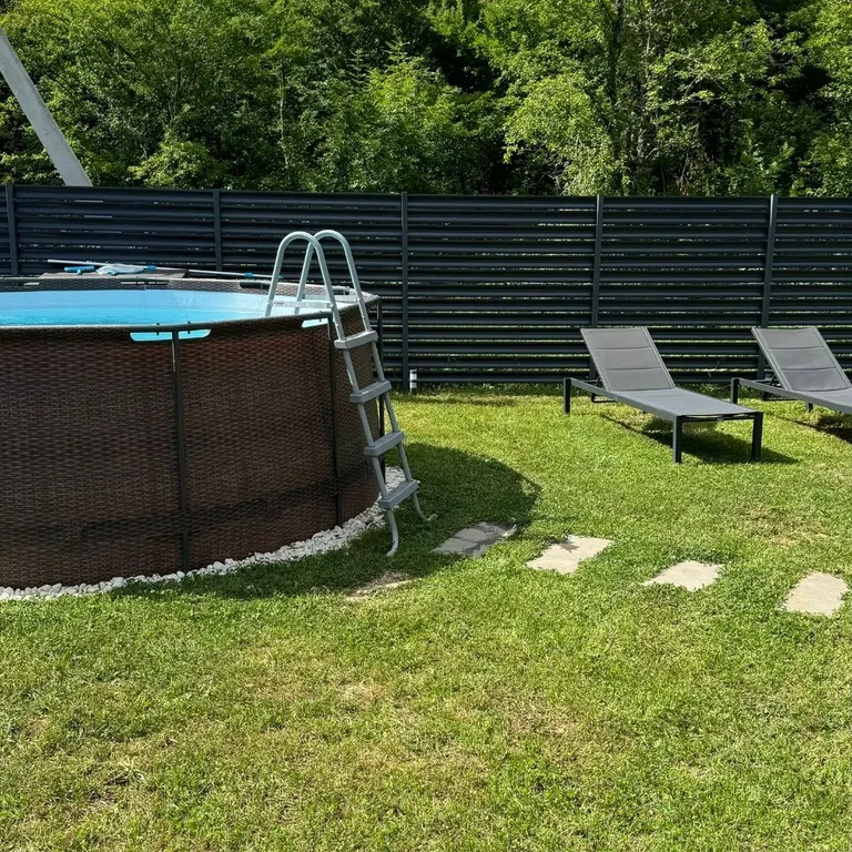 Собер Дача - частный дом рядом с лесом и винодельней