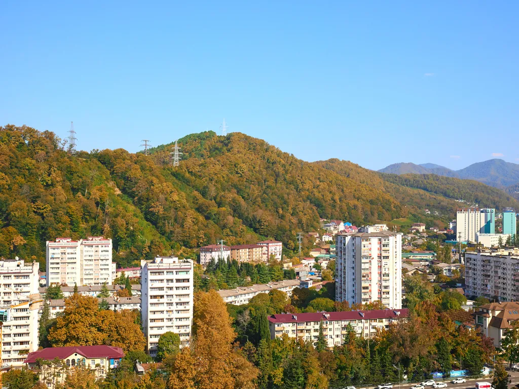 Современная, новая квартира с видом на горы