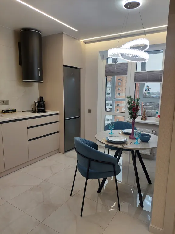 Апартаменты с отдельной спальней в новом доме, центр