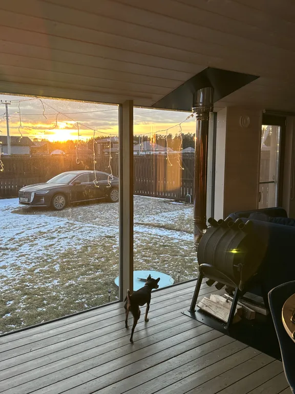 Панорамный дом с камином в престижном поселке