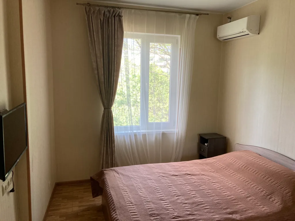 Двухкомнатная квартира с видом на горы