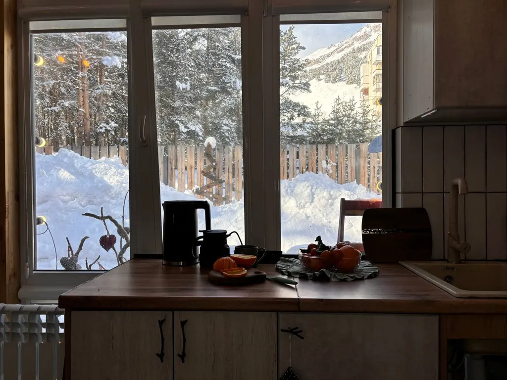 Домик - студия в сердце Терскола