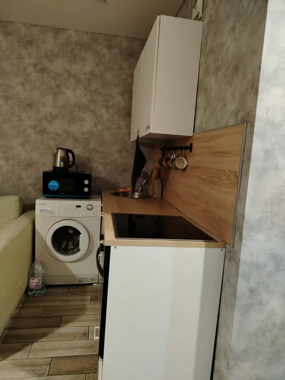 Евротрешка у ЖД вокзал и зоопарка