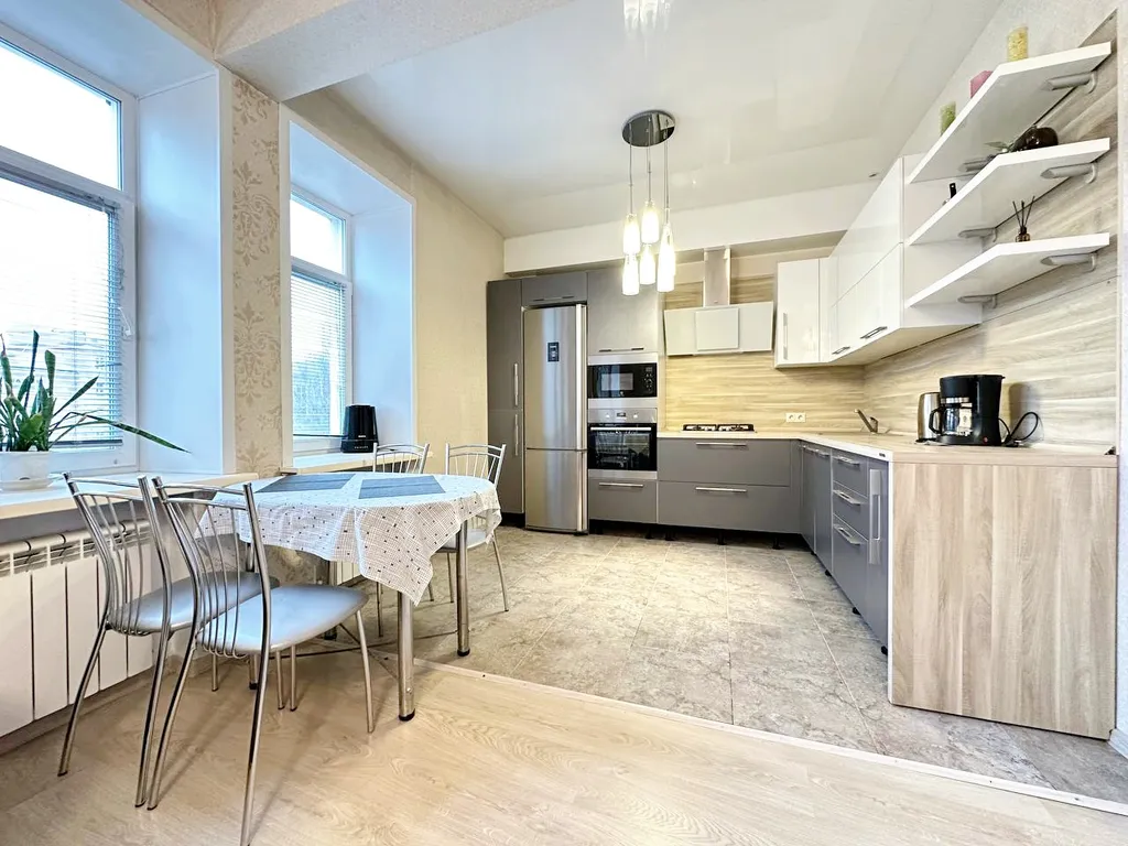 3-комнатная квартира в центре рядом с набережной