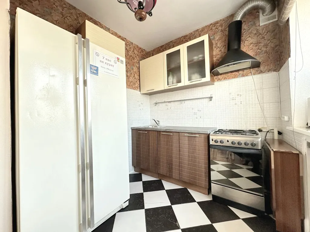 2-комнатная квартира в центре на Кирова рядом со стадионом Химик