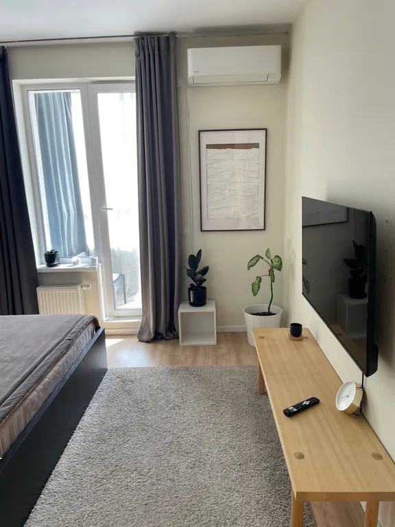 Дизайнерская студия с панорамным балконом в ЖК Две Столицы