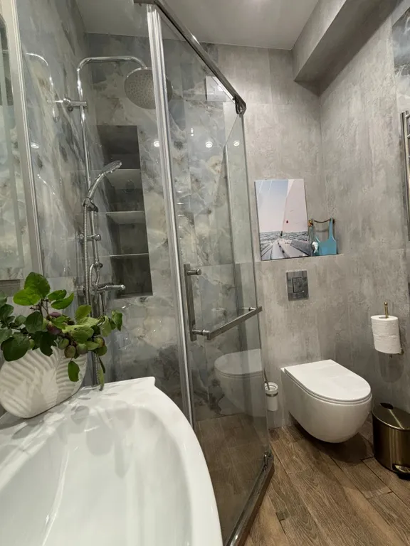 Квартира Двухкомнатная квартира с дизайнерским ремонтом — Адлер