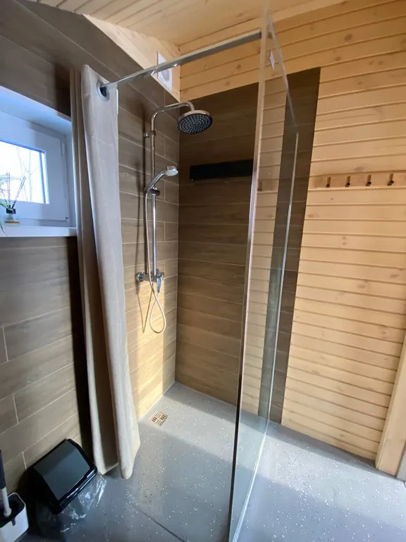 Уютный домик в центре города с русской баней на дровах