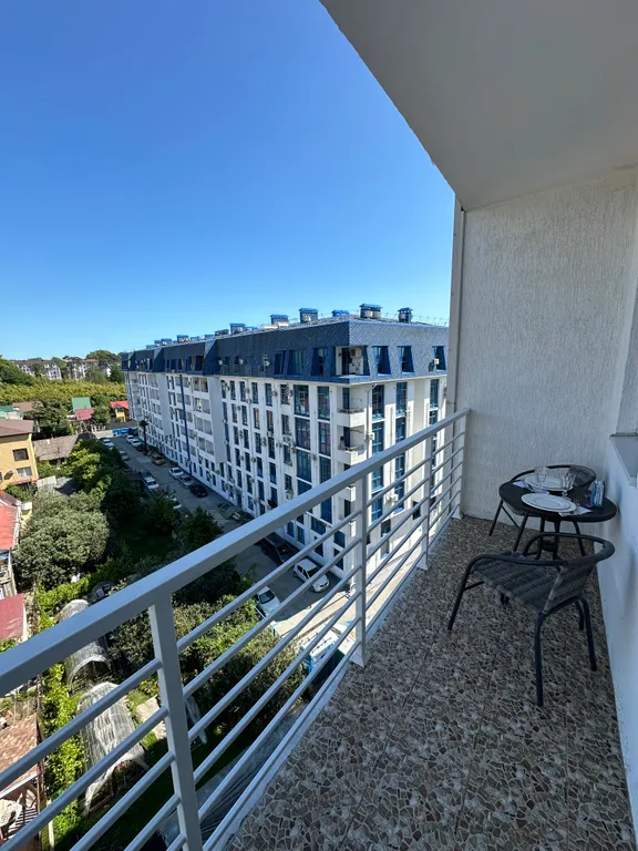 Квартира Квартира Уютная евродвушка с балконом рядом с морем в центре Адлера — Сириус