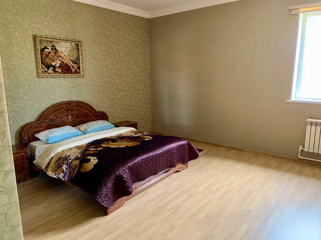 Уютный дом с большой территорией