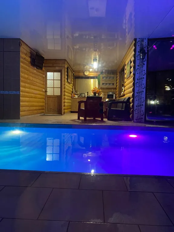 Коттедж с теплым бассейном и баней на дровах