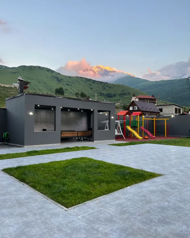 Дом в горах с теплым бассейном