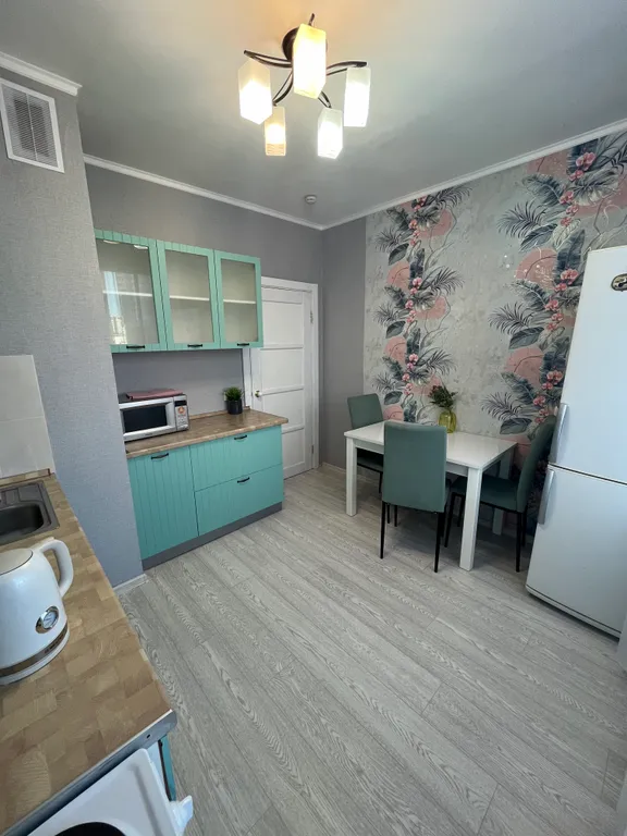 Квартира Просторная двушка в пешей доступности ТЦ Планета с раздельными комнатами — Красноярск