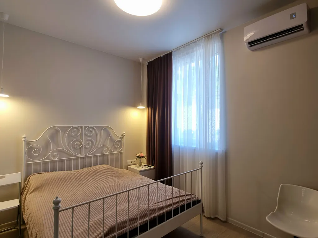 Современная стильная квартира у моря с видом на горы