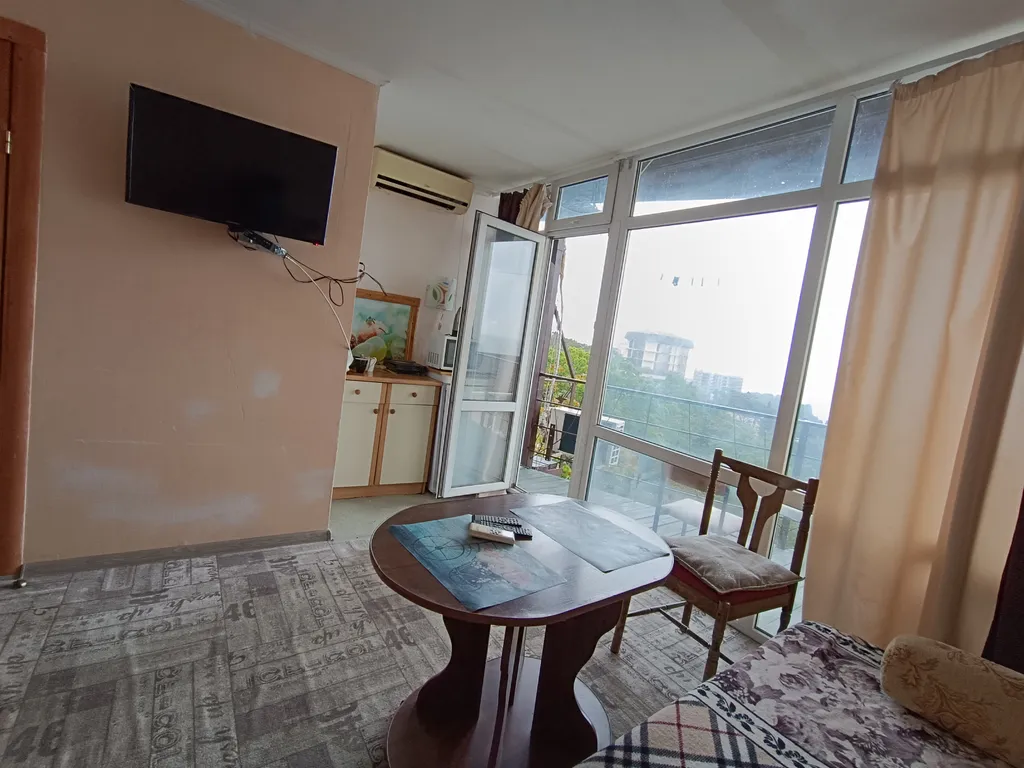 Студия с видом на море