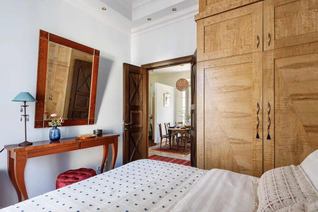 Мансарда, 2 этажа, 4 балкона