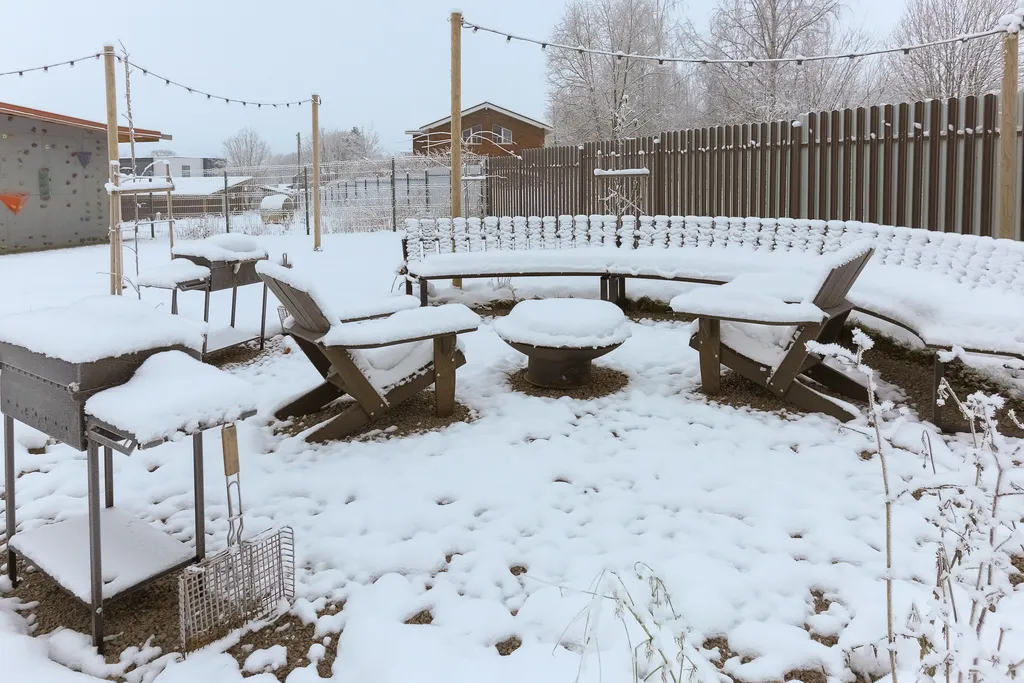 Коттедж Апартамент в стиле Pop-art с видом на бассейн — Пеники