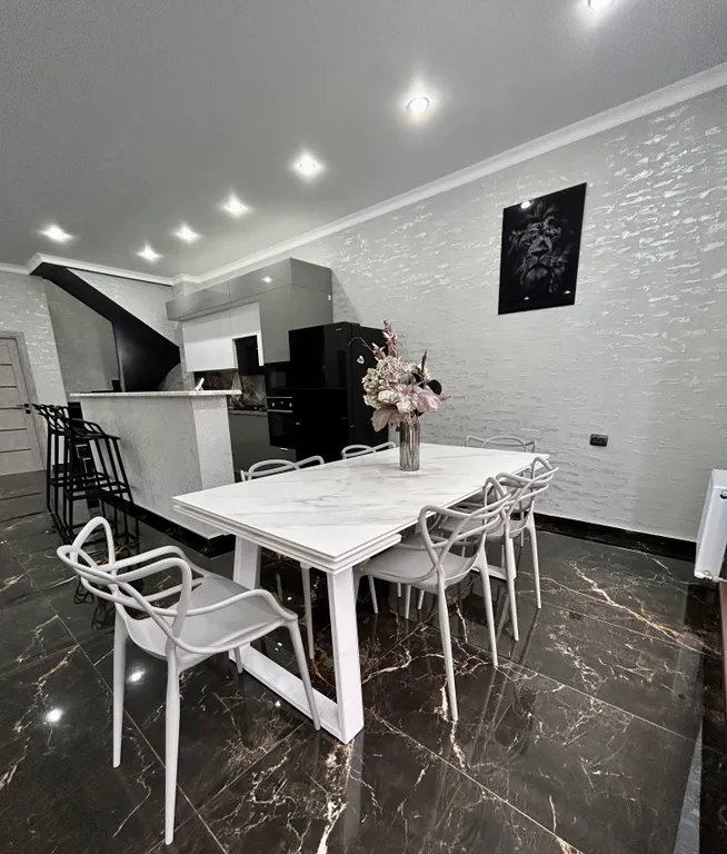 Дом в горах с теплым бассейном