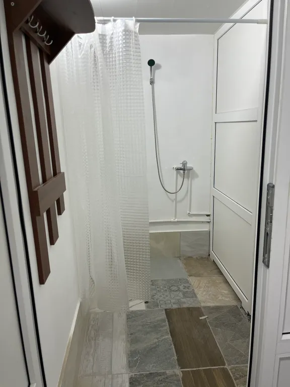 7 номеров с общим туалетом и душем