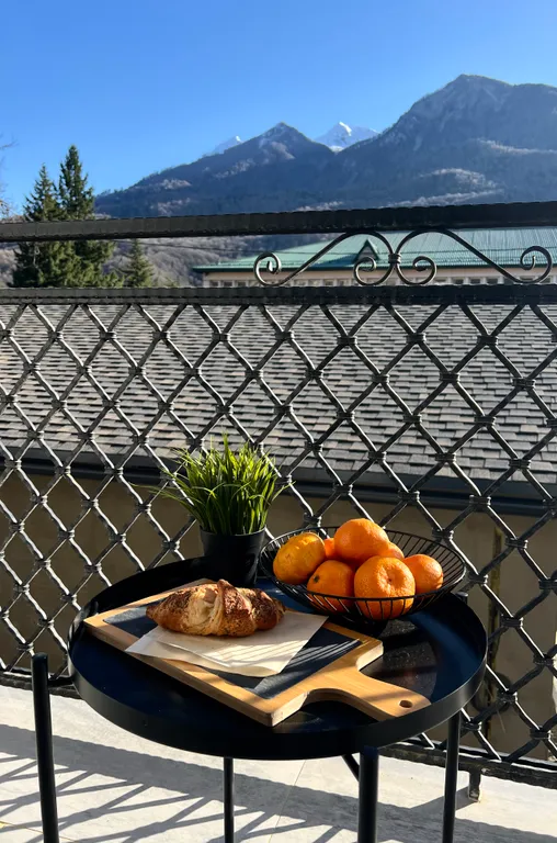 Квартира Апартаменты с отдельной спальней  с видом на горы — аренда посуточно в Красная Поляна