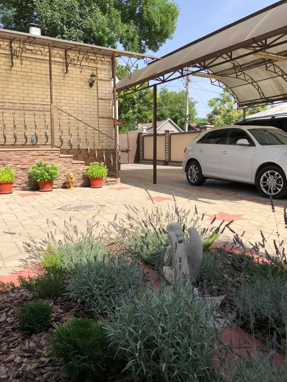 Уютный дом в центре города