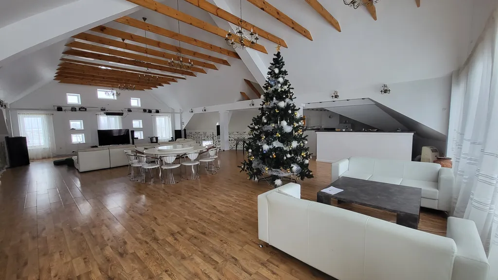 Коттедж Огромный коттедж с бассейном и баней — Богородск