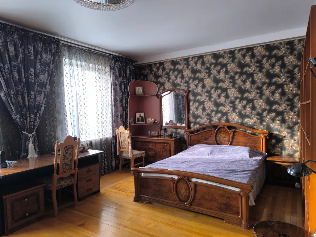 Дом в живописной части города