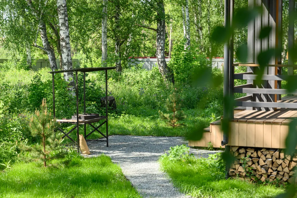 Дом с камином, баней и чаном в лесу у озера