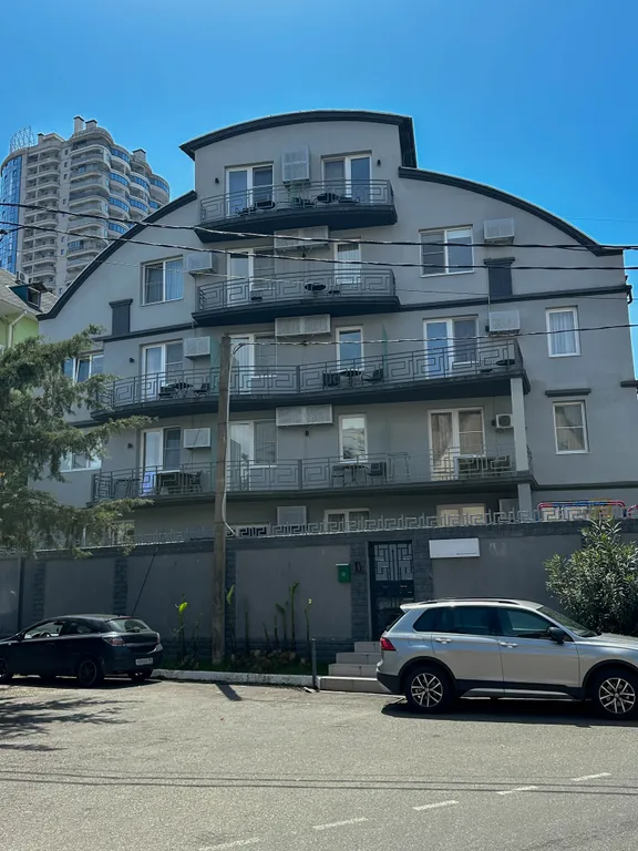 Квартира Квартира Апартамент в центре Сочи, рядом море, парк аттракционов Ривьера, морской вокзал — Сочи