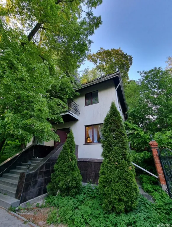 Коттедж Вилла в парке XVIII века — аренда посуточно в Парголово