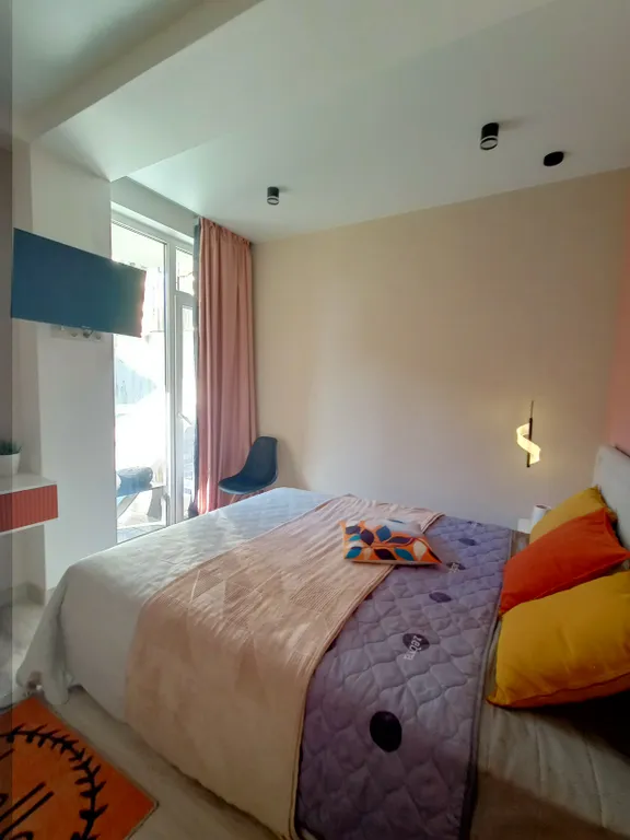 2 спальни и гостиная, рядом с Сочи-Парком с парковкой, детской площадкой