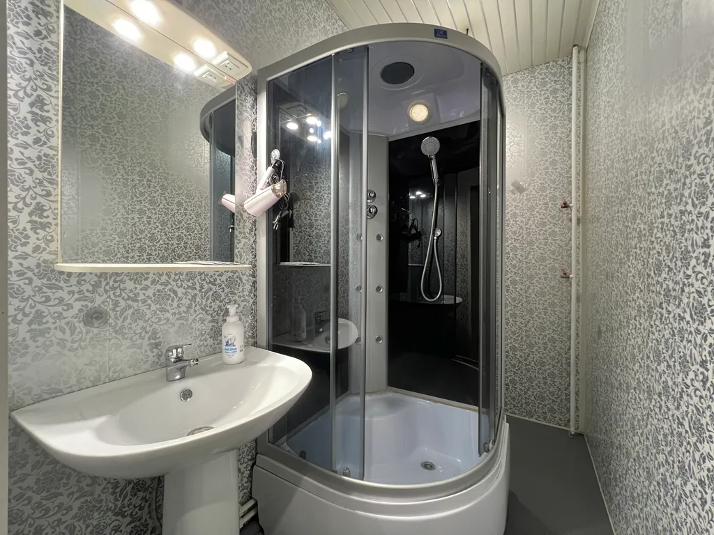 Евродвушка на Виадуке около ЖД вокзала без оплаты за финальную уборку