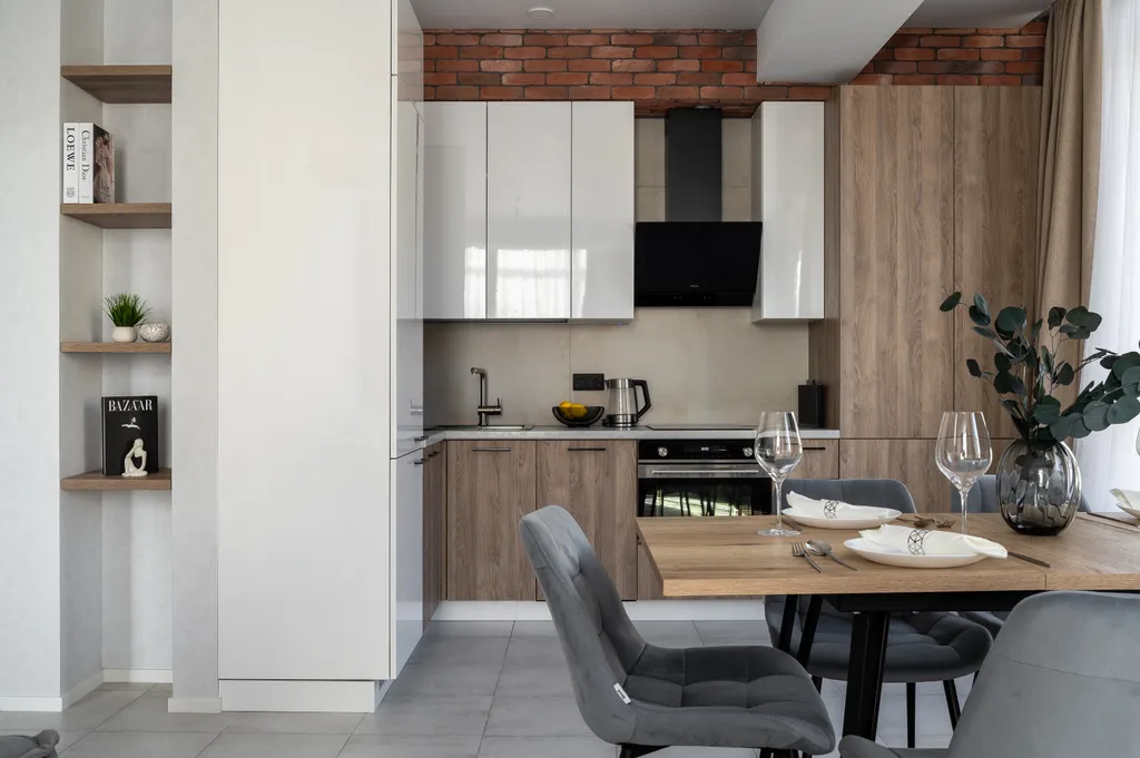 Просторная стильная квартира с видом на горы