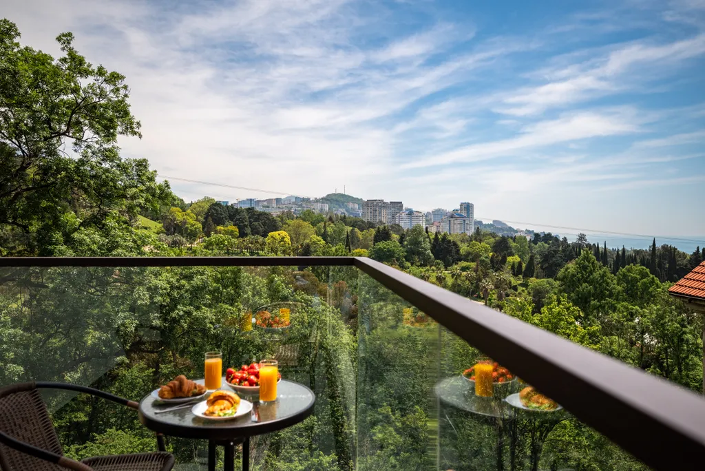 Двухкомнатные апартаменты с панорамным видом в центре