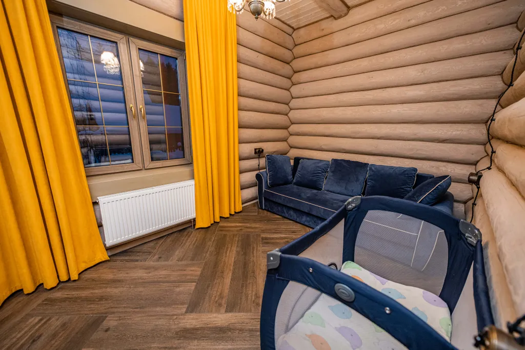 Загородный дом в окружении леса Grovehause