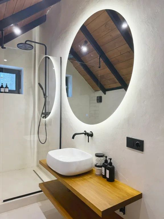 Уютный дом Elovoye в сердце леса с уличным спа-бассейном