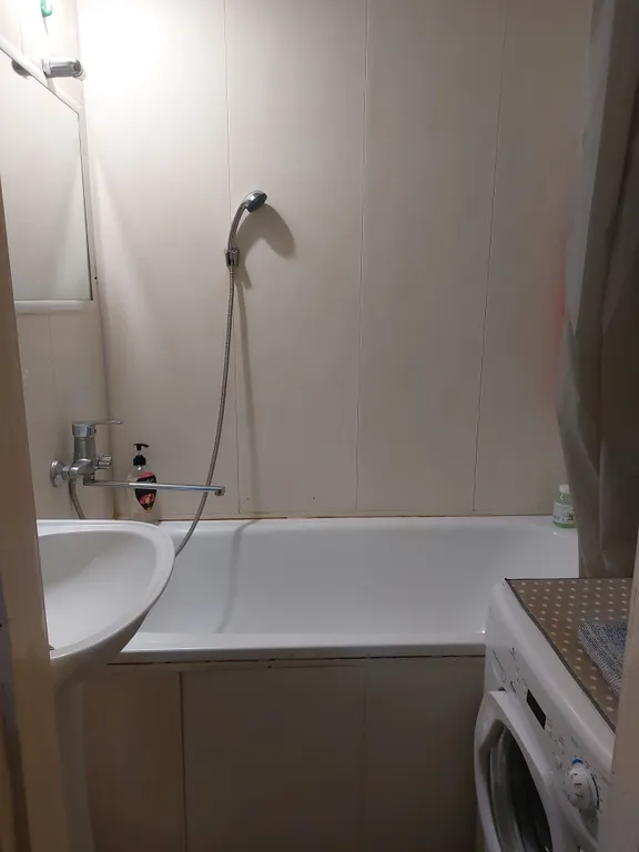 Квартира на первом этаже возле трассы