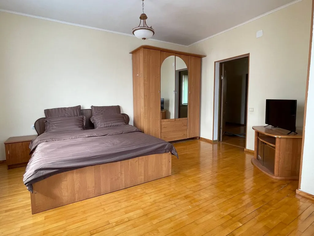 Комфортный двухэтажный дом, 9 спальных мест