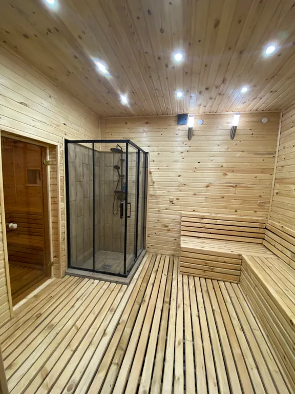 Комфортный коттедж с 4 спальнями и сауной на Мраткино