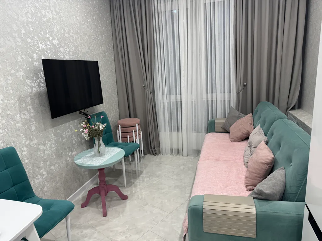 Комфортабельная евро-2-х комнатная квартира в престижном районе Нальчика