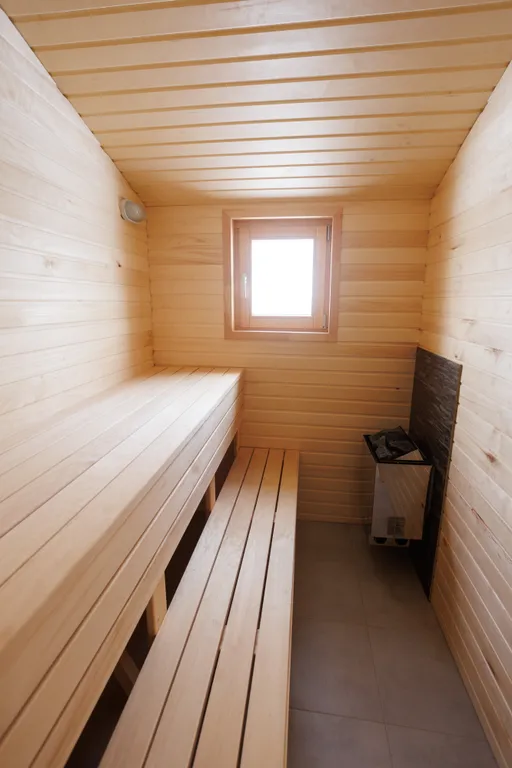 Уютный дом для отдыха на природе с просторной сауной