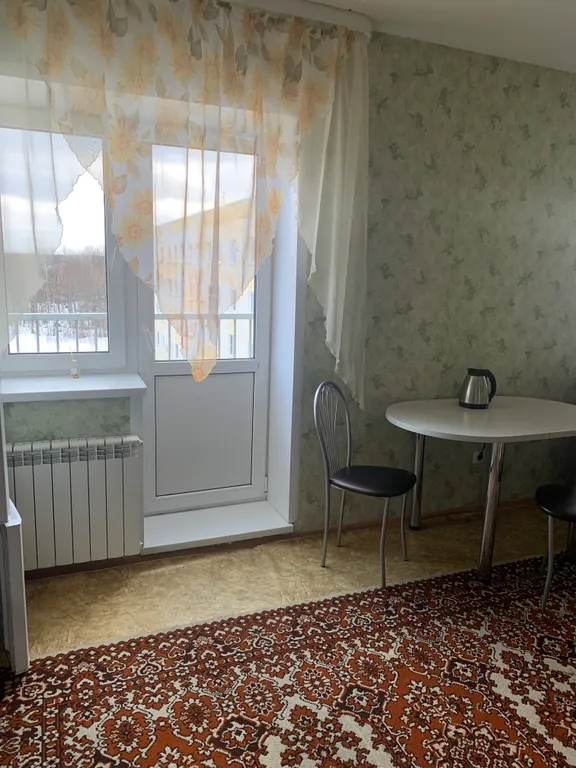 Уютная студия в тихом месте, рядом находится бассейн и ледовый дворец