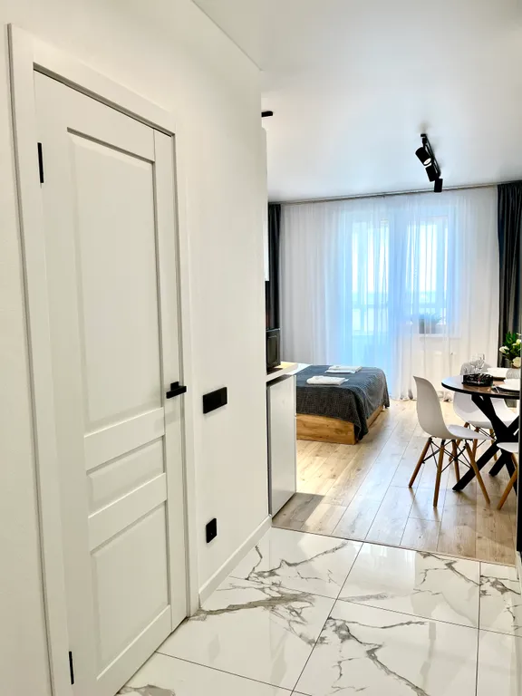 Студия с дизайнерским ремонтом