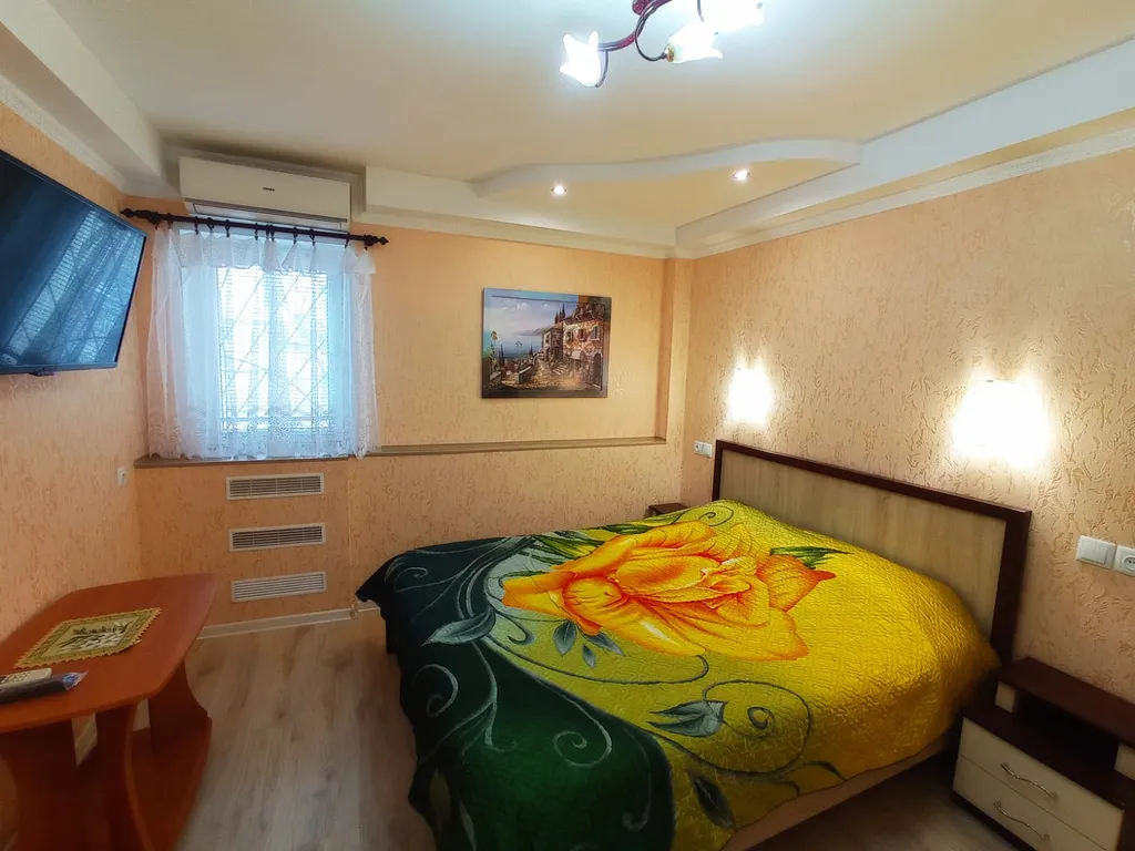 Уютная квартира с большим балконом — аренда посуточно в Феодосия