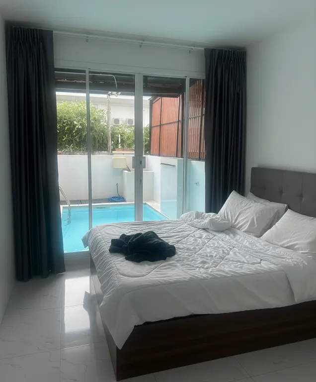 Вилла с приватным бассейном